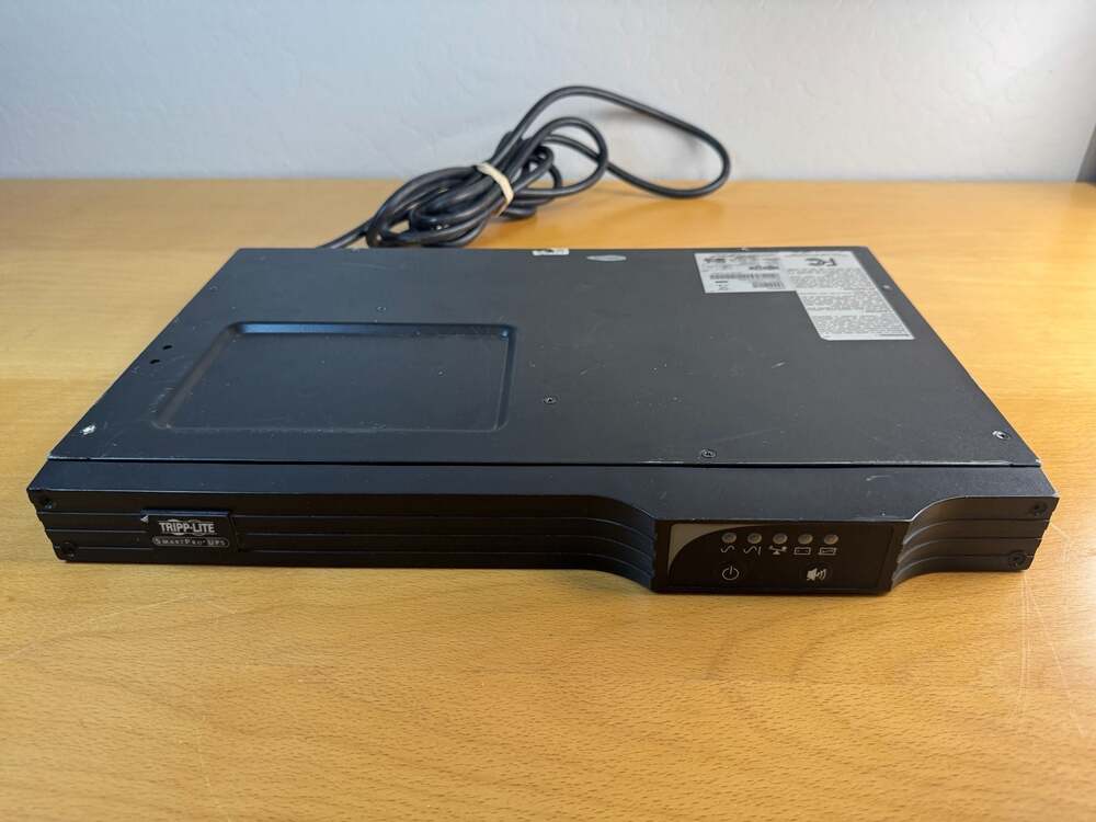 Tripp Lite SmartPro SMART500RT1U 500VA 300W 1U Rackmount UPS